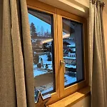 Mountainview-lodge Exklusiver Neubau Mit Bergblick Lägenhet *